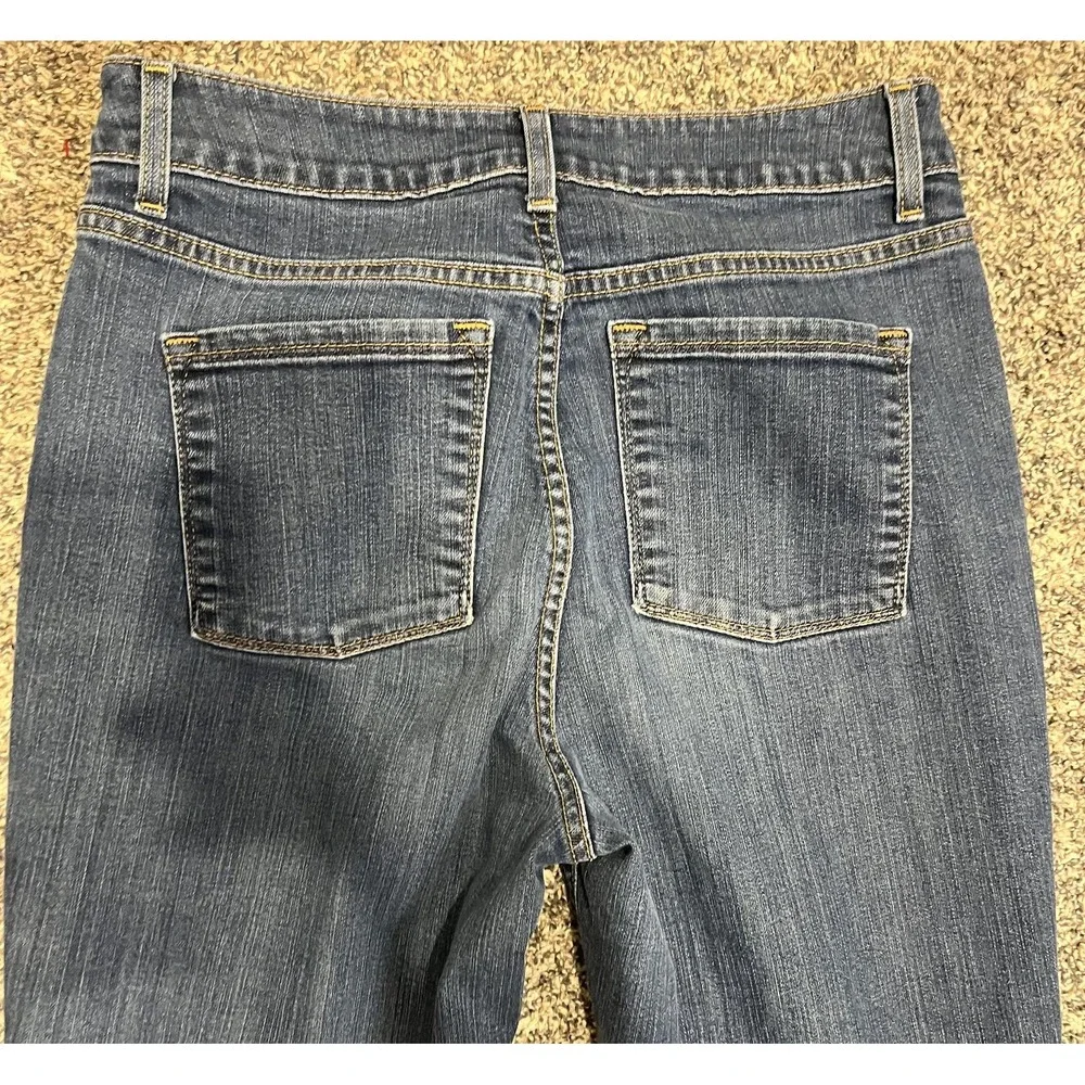L.L. Bean Jeans Womens 8 Classic Fit Medium Wash Blue Straight‎ Stretch Denim